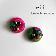 ビーズ刺繍ピアス／イヤリング