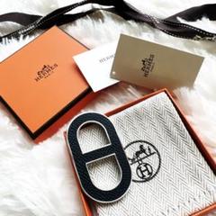 ✨特別セール HERMES ブローチ　バッチ　バッジ 少女と犬　七宝焼　ゴールド ヴィンテージ エルメス ブローチ ゴールド 少女 犬 GP 七宝焼