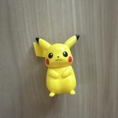 ポケモン　ピカチュウ　置物