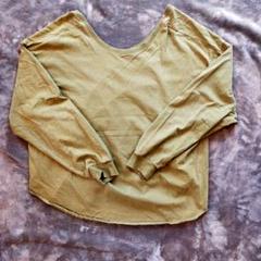 HOLIDAY オリーブグリーン 長袖Tシャツ