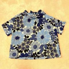 夏らしい花柄トップス ブルー