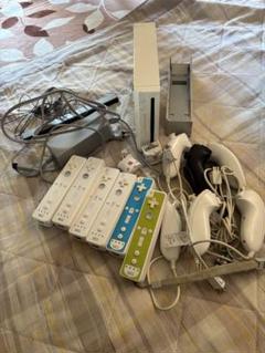 Wii本体、リモコン、ゲームソフト9本セット