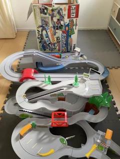 ✨大人気✨ トミカ 高速道路 やまみちドライブ ビルドシティ 工事現場 他 トミカ 峠やまみちドライブ＆高速道路にぎやかドライブを連結