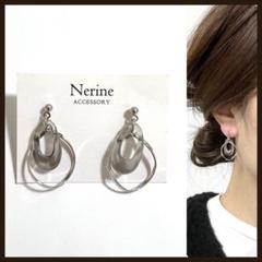 グレー 雫 ひねり ハンドメイド ピアス イヤリング
