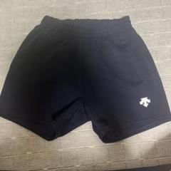黒いショートパンツ ゴムウエスト付き