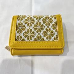 新品・未使用]黄色 イエロー 三つ折り財布 - メルカリ