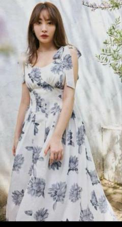 2025年最新】sunflower-printed midi dressの人気アイテム