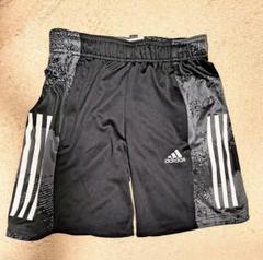 adidas 黒 ストライプ ショートパンツ（サッカー、ラグビー）