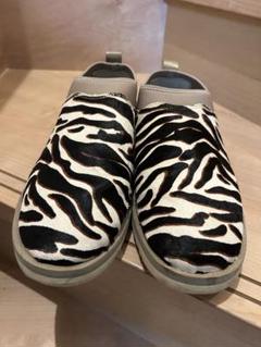 【SUICOKE】ハラコ柄スリッポンのサムネイル