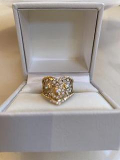 ハート型リング❣️ダイヤ3石+装飾1.5ct リングK18ゴールド‼️装飾ゴージャス ハート型リング❣️ダイヤ3石+装飾1.5ct リングK18ゴールド
