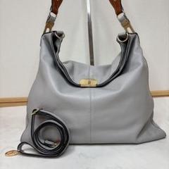 PAPILLONNER パピヨネ　ハンドバッグ　シルバー グレー　匿名配送 PAPILLONNER パピヨネ 2wayレザーショルダーバック ハンドバッグ