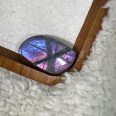 希少色　両面強光　ラブラドライト　天然石　握り石