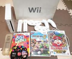 任天堂WII基本セット中古動作品の出品です❣ 任天堂 【中古】Wii ウィー 本体 リモコン4個 すぐに遊べる