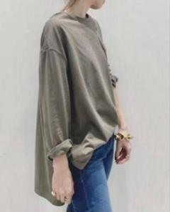 アパルトモンGOODGRIEF INC. グレーオフショルダーTシャツ美品 アパルトモンGOODGRIEF INC. グレーオフショルダーTシャツ美品