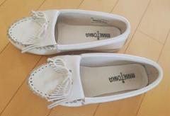 2025年最新】minnetonka 白の人気アイテム - メルカリ