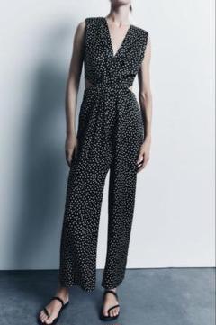 スペイン発送 ZARA フリル付きドット柄ジャンプスーツドレス ZARA フリル ジャンプスーツ ブラック ドット - メルカリ