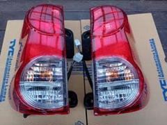 新品未使用】日産NV2000バネットテールライトカバー 左右セット