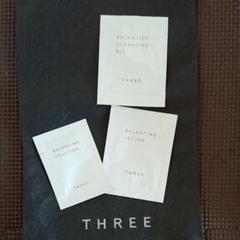 THREE サンプル