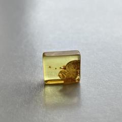0.5g バルティックアンバー 原石 磨き