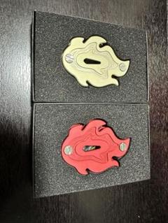 バンダイ 鬼滅の刃 KEYITEM 鍔 黄金色 赤色 セット バンダイ 鬼滅の刃 KEYITEM 鍔 黄金色 赤色 セット - メルカリ