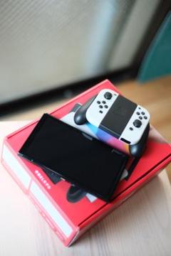 2024年12月に購入 Nintendo Switch 有機ELモデル 本体