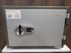 セキュリティ強化！CROWN 金庫 ダイヤル＆鍵式 取扱説明書付き【中古品】 KMX-20SDA-DG｜【創業100年】耐火金庫・防盗金庫の専門店 ひめじ