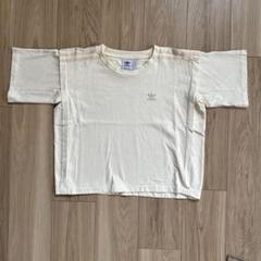adidas 半袖Tシャツ クリーム色