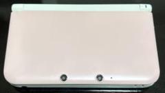 3dsll ピンク×ホワイト　本体　美品　ソフトと充電器のおまけ付き