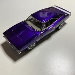 ⭐︎新品未開封⭐︎ミニカー　ダッジ　チャージャー autoworld 1/64 ダッジ チャージャー SRT ヘルキャット レッド