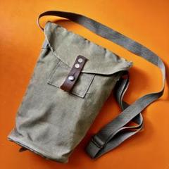 ️⭕️最終価格⭕️レア品️⭕️  ハンガリー軍  実物 ガスマスクバッグ 40's イギリス軍 ガスマスクバッグ - メルカリ