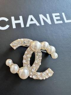 CHANEL パール装飾 CCロゴ ブローチ 新品未使用 正規品 パールとゴールド最高の輝き♪】CHANEL☆ブローチ☆CCロゴ