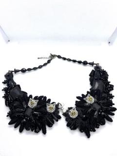 Amazon.co.jp: ネックレス 四葉のクローバー お花 ホワイト ブラック リバーシブル : ファッション