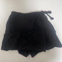 ブラックリボン付きミニスカート（パンツタイプ）
