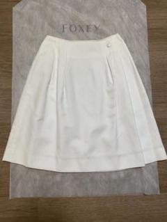 FOXEY*フォクシー　フレアコットンスカート　膝丈　ホワイト　40 FOXEY*フォクシー フレアコットンスカート 膝丈 ホワイト 40
