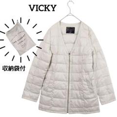 美品☆収納袋付 VICKY ダウンジャケット 【М】軽量 上品 コンパクトのサムネイル