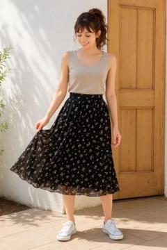 ✨️美品✨️INGNI 花柄シフォンプリーツスカート Mサイズ ブラック系のサムネイル