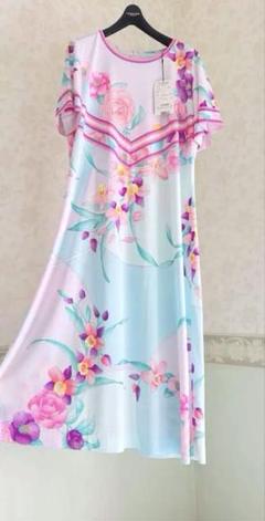 美品✨レオナール　フレア ワンピ―ス　トリム　花 総柄　ストライプ　40　華やか 美品✨レオナール フレア ワンピ―ス トリム 花 総柄 ストライプ