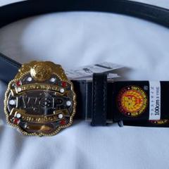 新日本プロレス　設立50周年記念　IWGPヘビー級ベルト　ピンズセット シンニチイズムで先行発売した『IWGPベルト ピンズ セット』を