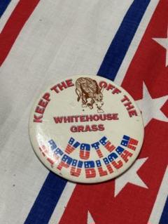 ビンテージ70年代頃VOTEREPUBLICAN缶バッジトリコロールアメリカUS