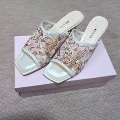 【値下げ！】【美品】Diana 花柄サンダル 約5cmヒール Lily柄