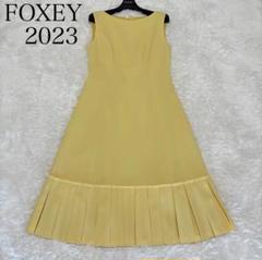 2023年 フォクシー 定価8.8万 ルミ プリーツドレス　43875 イエロー