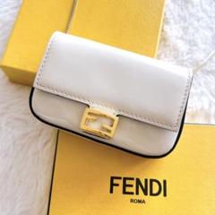 フェンディ ナノバゲット パテントレザー チェーンショルダー