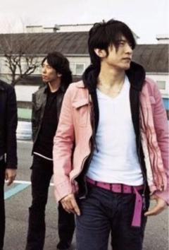 ネックウォーマー アイザックセラム ミスチル 桜井さん 着用 ネックウォーマー アイザックセラム ミスチル 桜井さん 着用