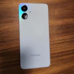 Samsung Galaxy M13 5000mAh ホワイトのサムネイル