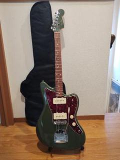 Fender Newporter ギターオリーブグリーン、ストラップケース付