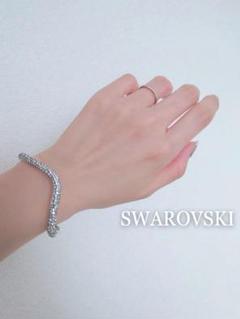 【美品】2024秋冬新作 Swarovski バングル サブリマ