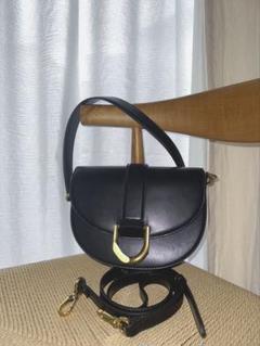 CHARLES & KEITH ガビーヌ ショルダーバッグ