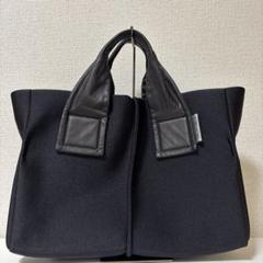 お値下げ中美品　カワカワ　トートバッグ　ブラック お値下げ中美品 カワカワ トートバッグ ブラック - メルカリ