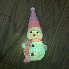 光る雪だるま