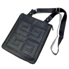 新品 Givenchy ナイロン 4G ライト IPHONE ポーチ - メルカリ 新品 Givenchy ナイロン 4G ライト IPHONE ポーチ - メルカリ